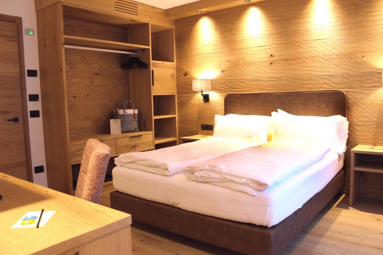 Hotel Li Anta Rossa Λιβίνιο Εξωτερικό φωτογραφία